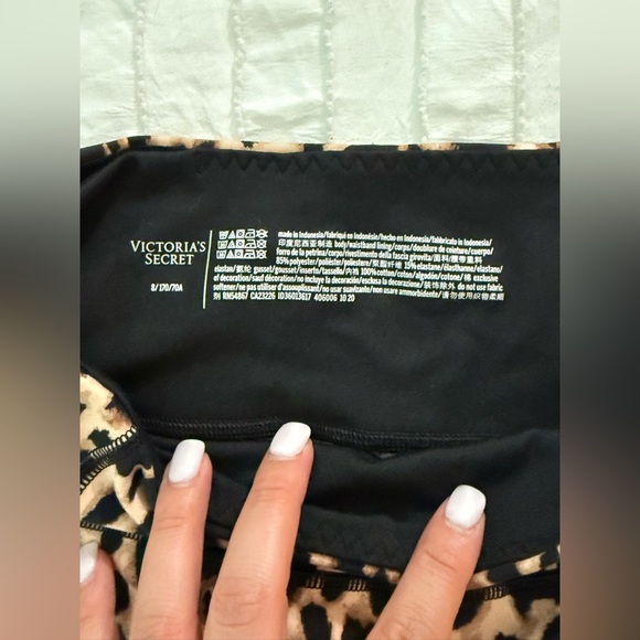 Leopard Print Victoria Secret Leggings - Picture 5 of 10